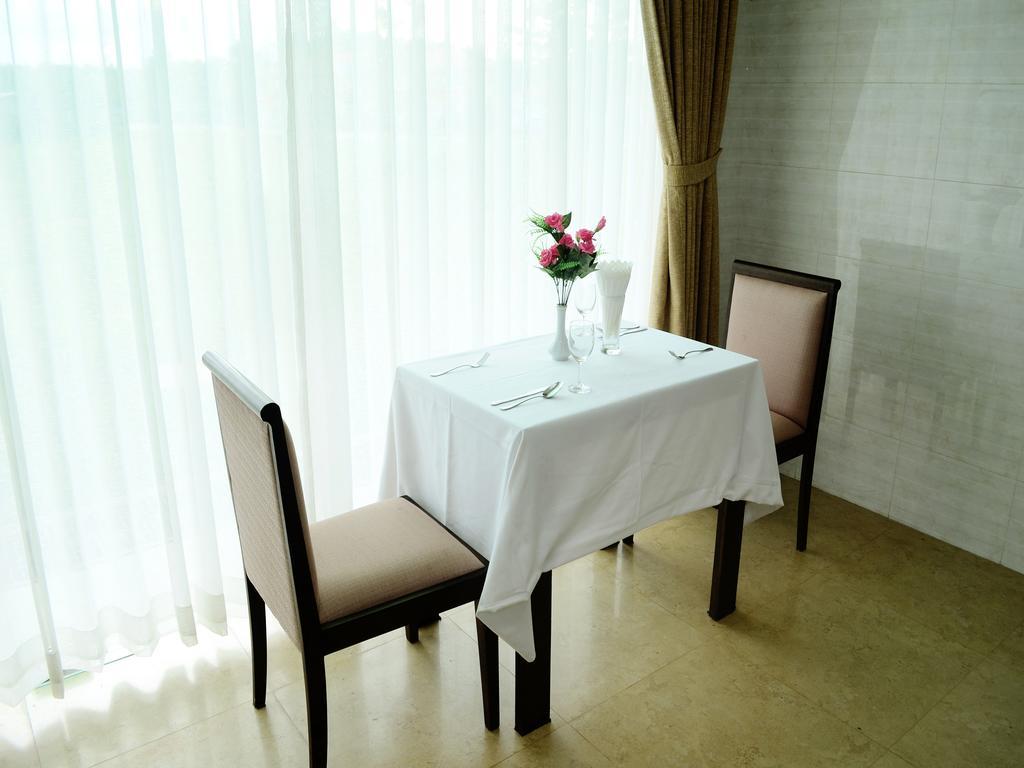 Myat Nan Yone Hotel Naypyidaw Luaran gambar